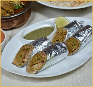 CHICKEN SEEKH ROLL